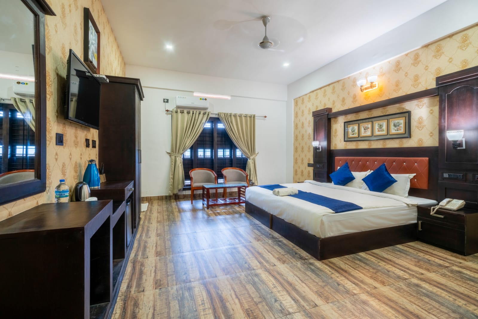 Honeymoon Suite